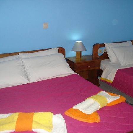 Iris Hotel Арахова Екстериор снимка