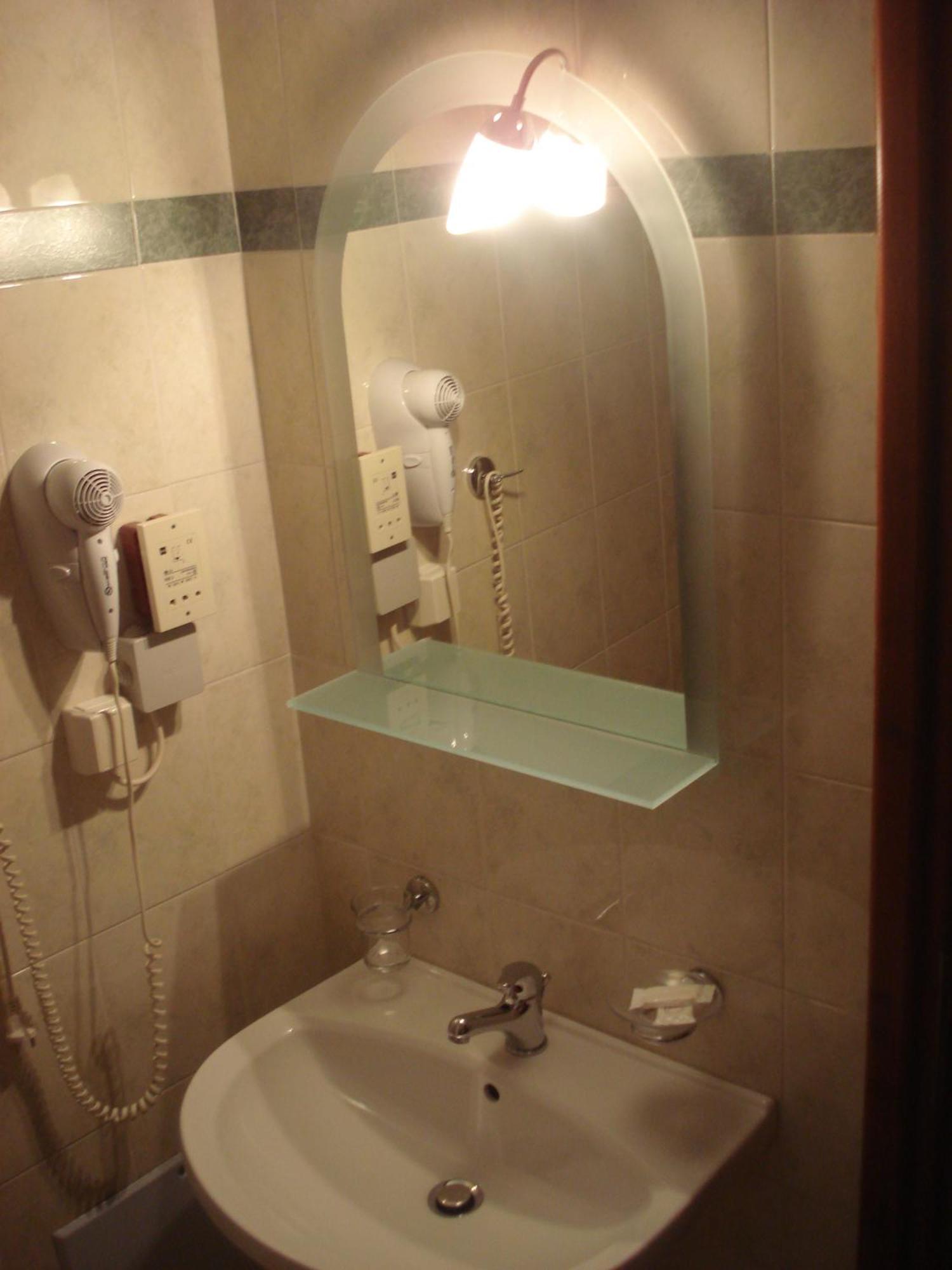 Iris Hotel Арахова Екстериор снимка