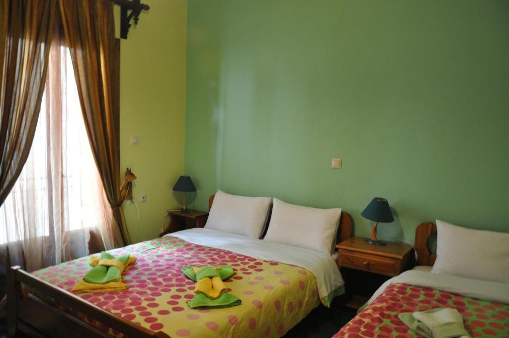 Iris Hotel Арахова Стая снимка